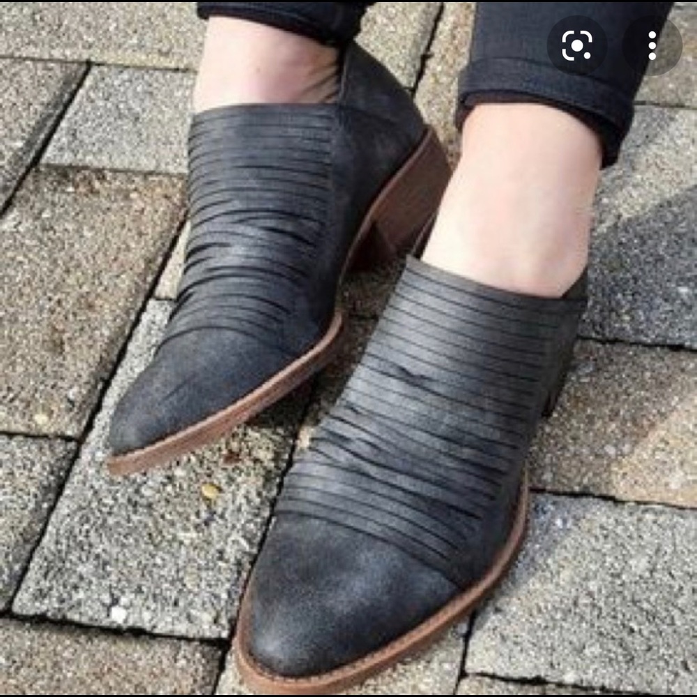 Coconuts by Matisse booties